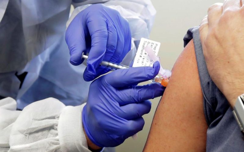 “عبد الغفار” يكشف الخطوات الأولى لتطعيم أطباء المستشفيات الجامعية ضد كورونا