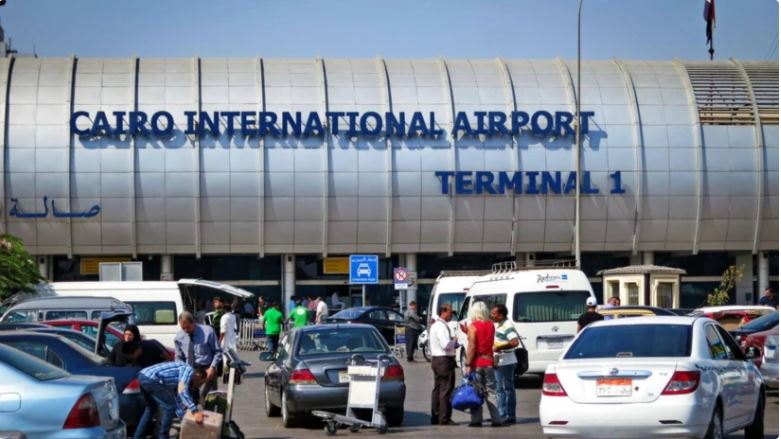 إحباط تهريب أجهزة تجسس وتصنت بحوزة راكب قادم من اليونان بمطار القاهرة